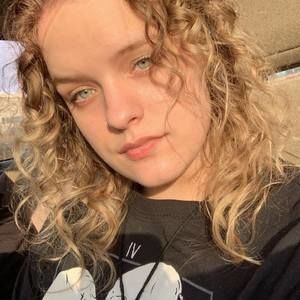 Meet your Posher, Elysia